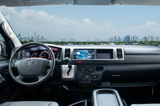 Toyota trinh lang minibus Hiace phien ban nang cap 2017-Hinh-5